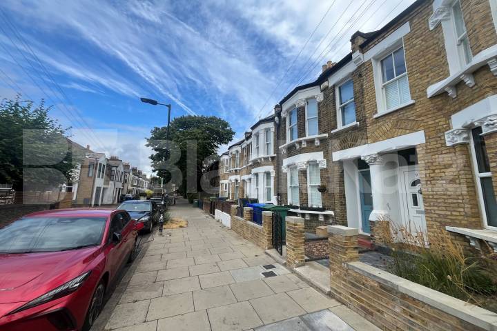 House Borough High Street in Greater London