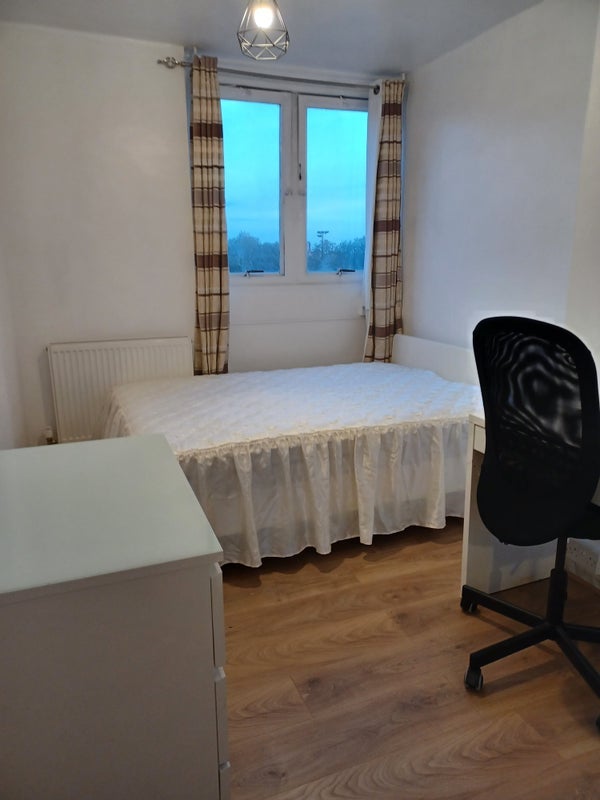 Room Carlton Vale in City of Westminster