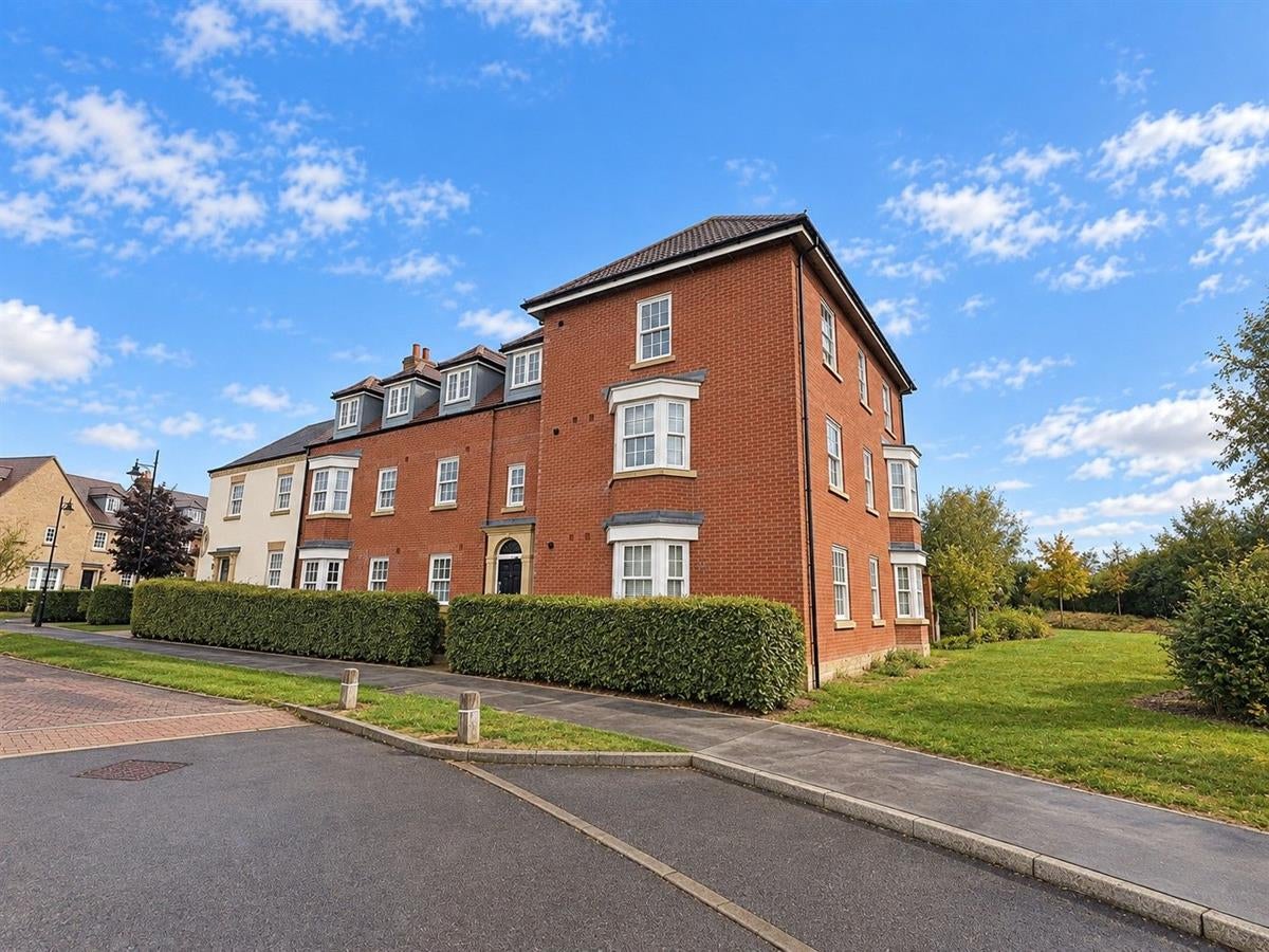 Flat Kempston Road in Bedford