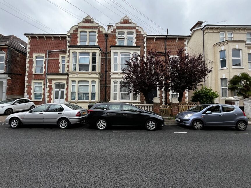 Flat St Ronan's Road in Portsmouth