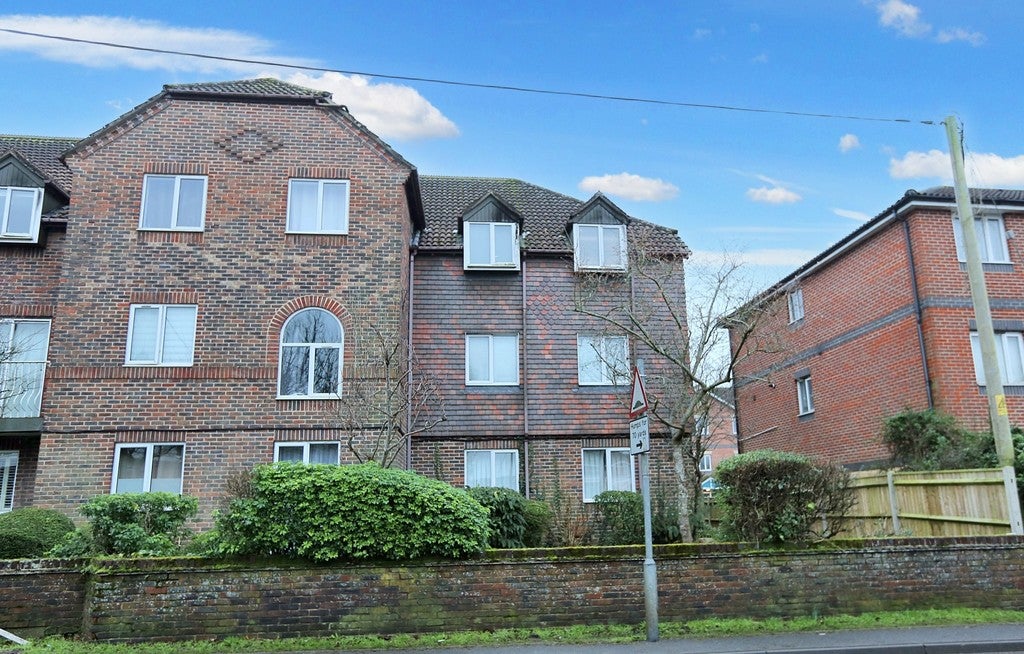 Flat Fair Oak Road in Eastleigh