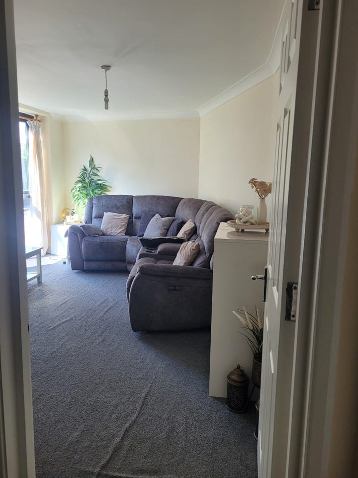 Flat Fairfield Road in Greater London