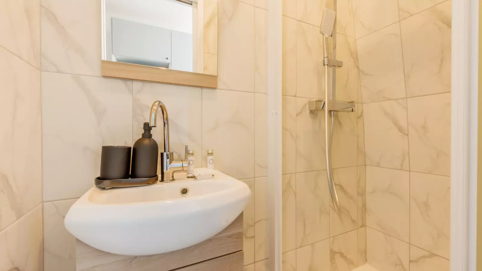 Appartement Rue Laure Surville à Paris