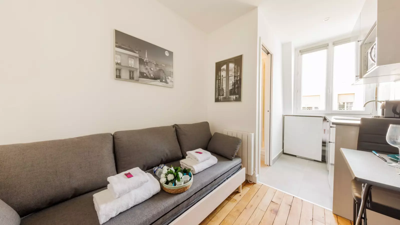 Appartement Rue Laure Surville à Paris