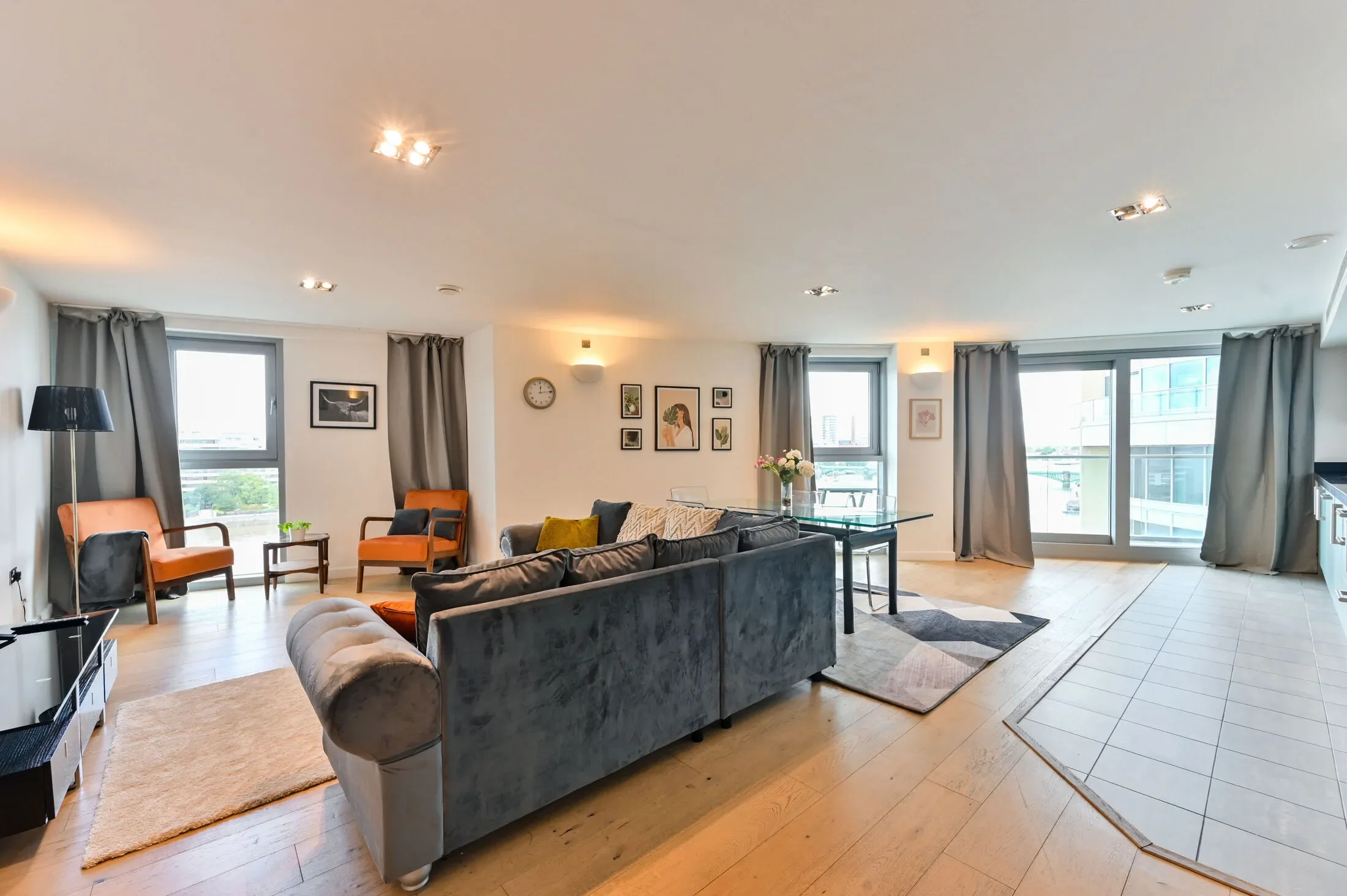 Flat Bridges Court in Greater London