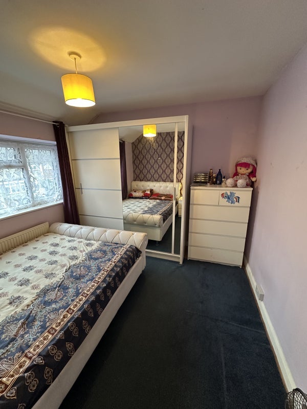 Room Allen Road in Greater London