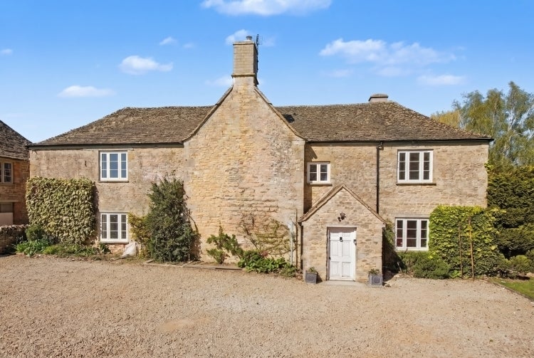 House Burleigh Road in West Oxfordshire