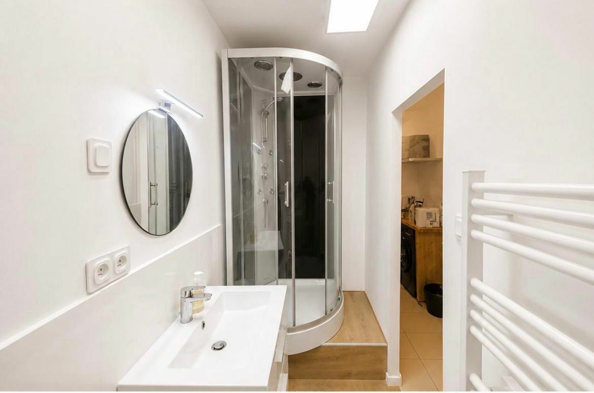 Flat Rue Henri Chevreau in Paris