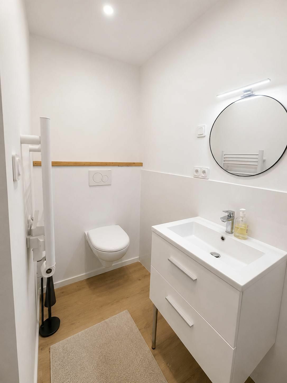 Flat Rue Henri Chevreau in Paris