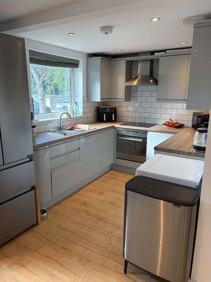 Flat Peregrine Close in Hertsmere