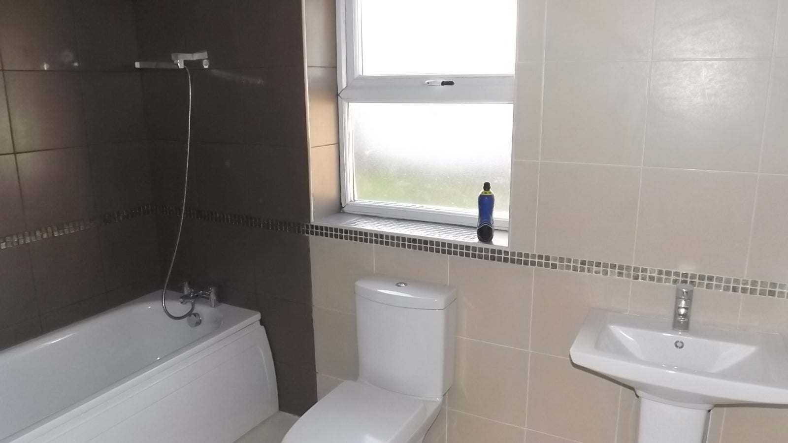 House Budoch Drive in Greater London