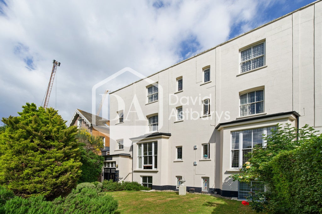 Flat Haringey Park in Greater London