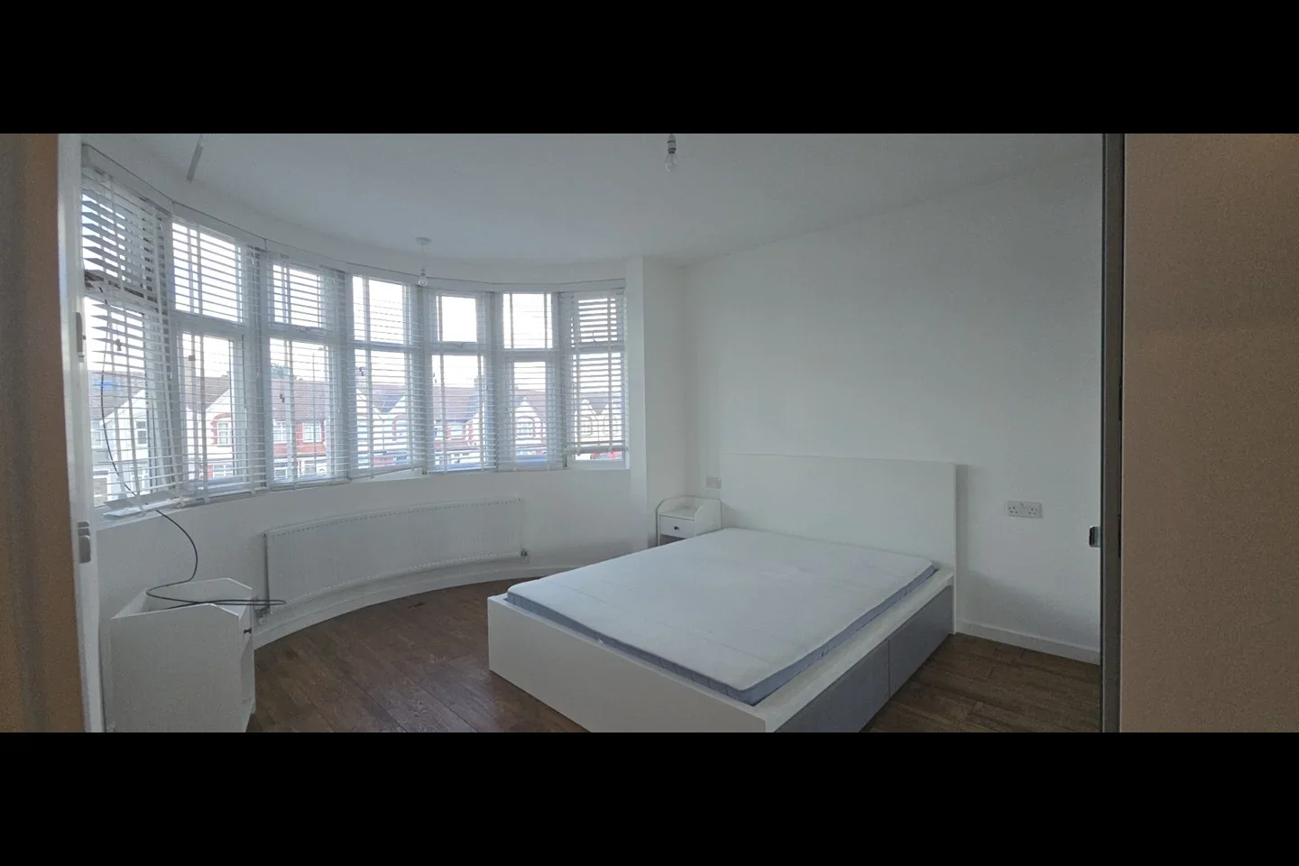 Flat Mayfair Gardens in Greater London