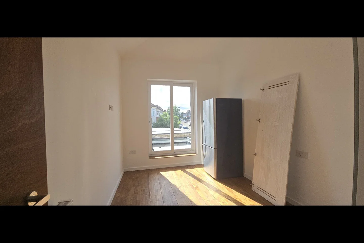 Flat Mayfair Gardens in Greater London