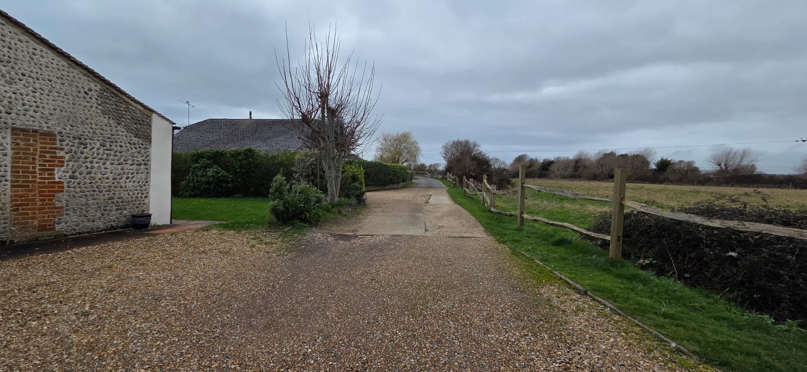 Room Old Salts Farm Road in Adur
