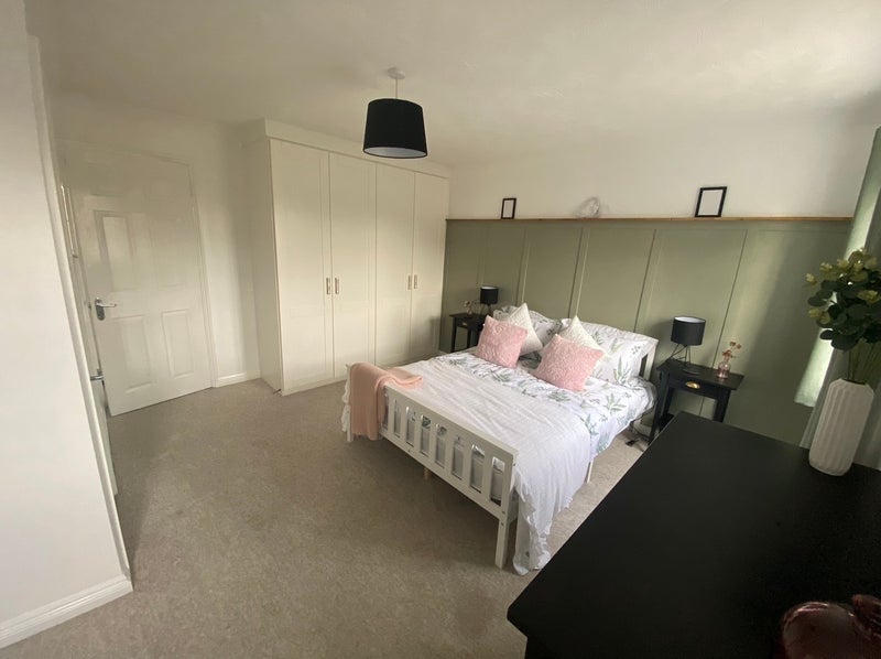 Room Snowdrop Close in Weston-super-Mare