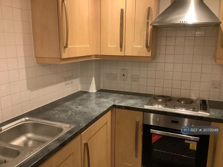 Flat Chorley New Road in Horwich