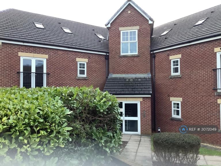 Flat Chorley New Road in Horwich