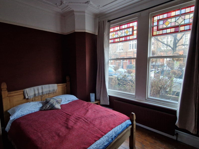 Room Agincourt Road in Greater London