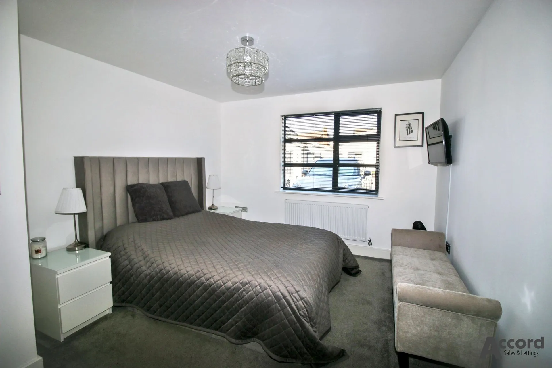 Flat Camellia Close in London