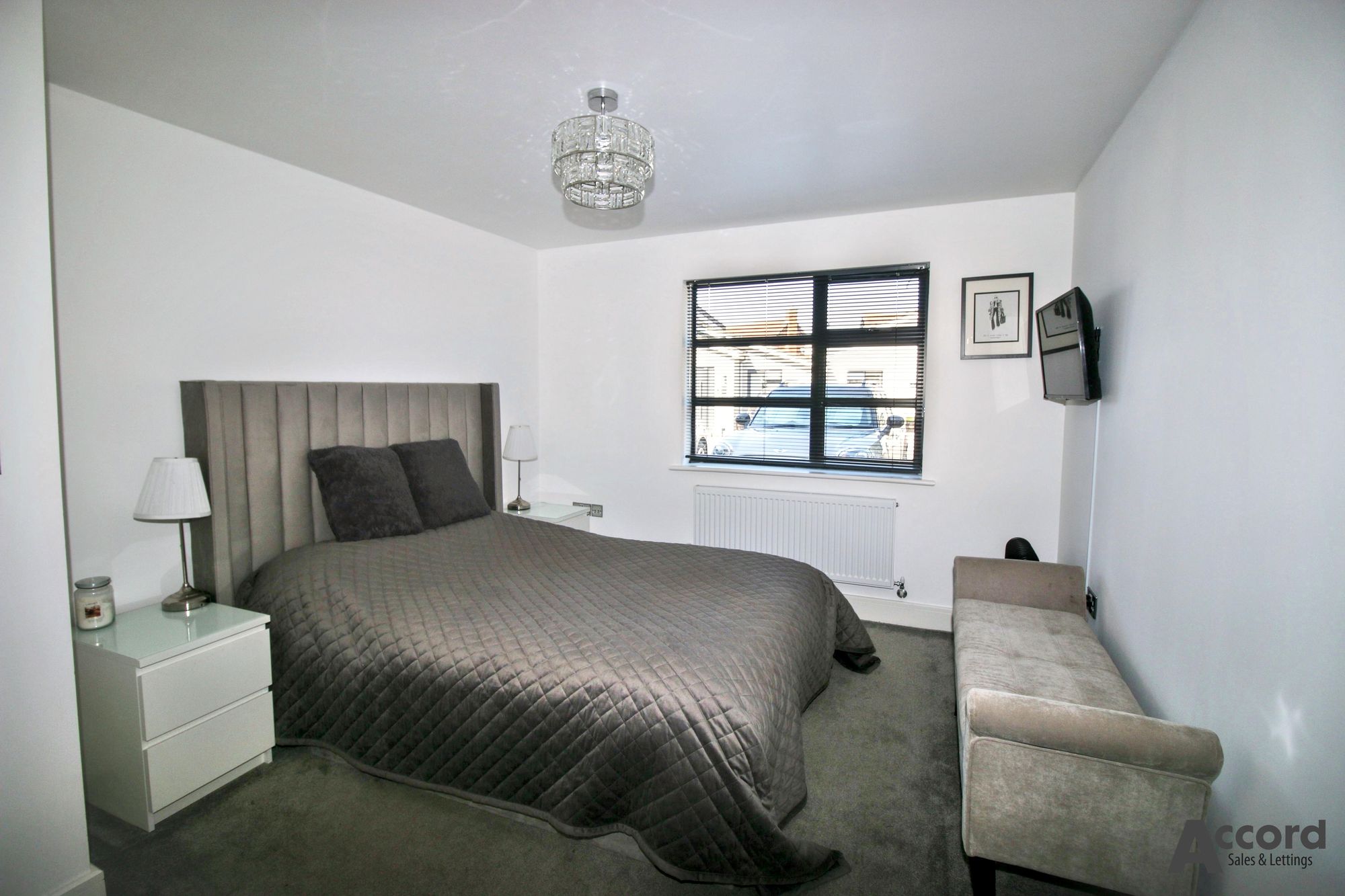 Flat Camellia Close in London