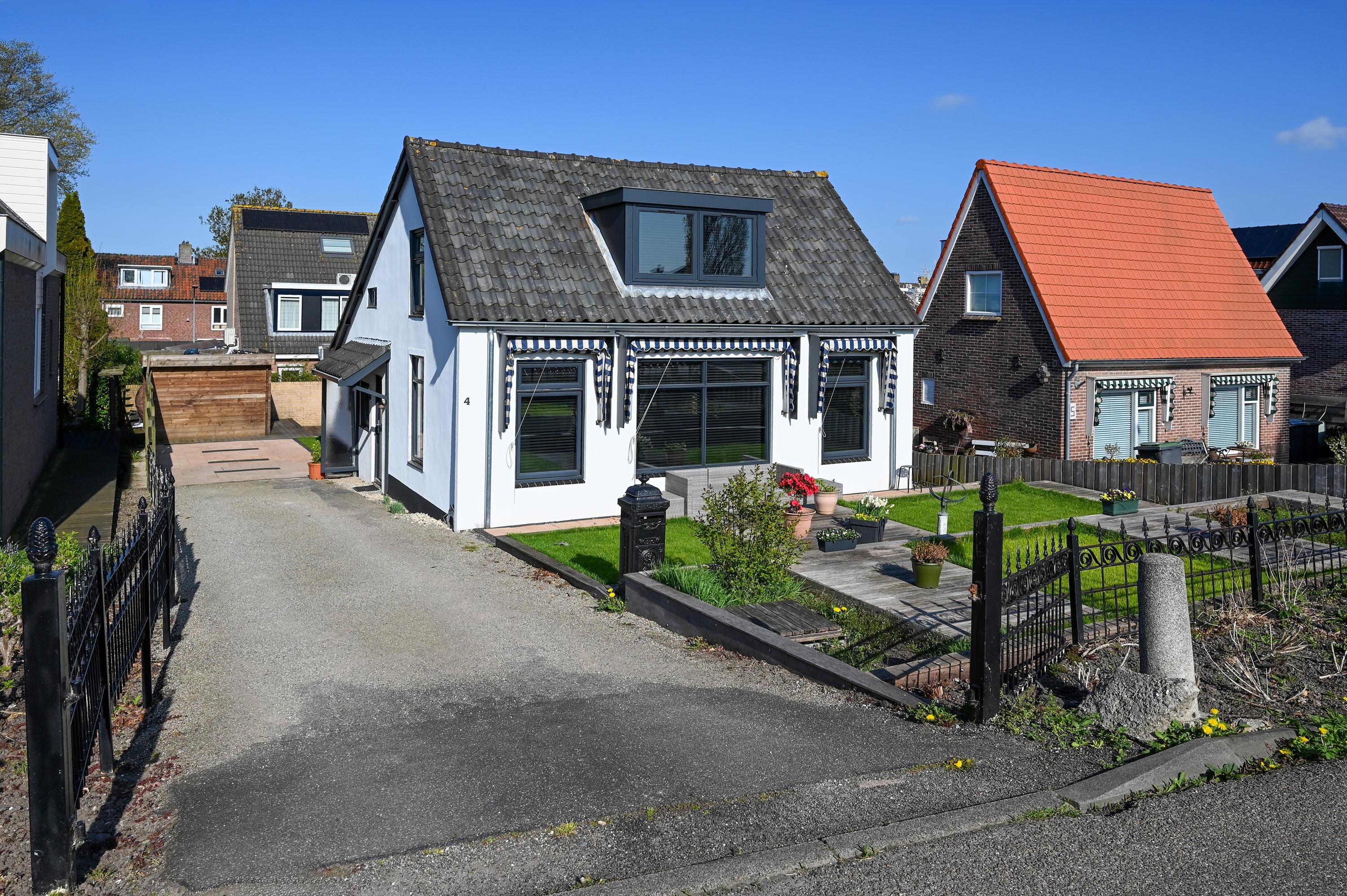 Huis Ringdijk 4 in De Kwakel