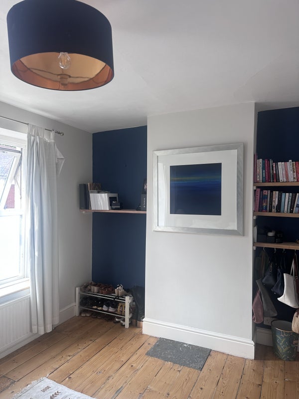 Room Battersea Road in Bristol