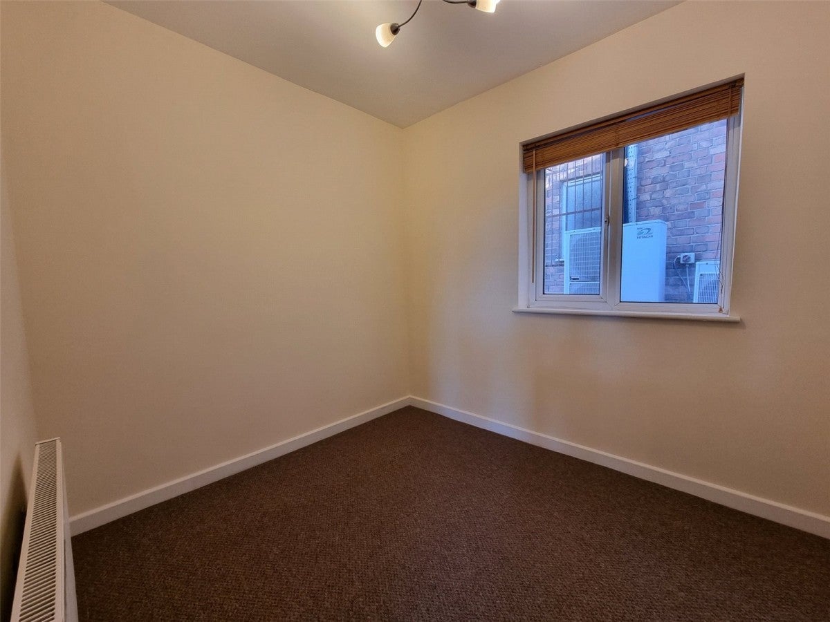 Flat Hillcrest Grove in Nottingham