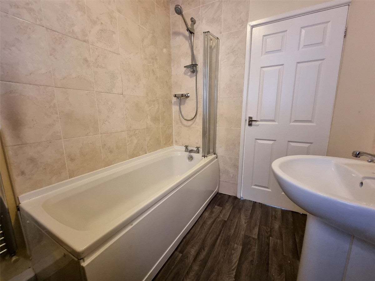 Flat Hillcrest Grove in Nottingham