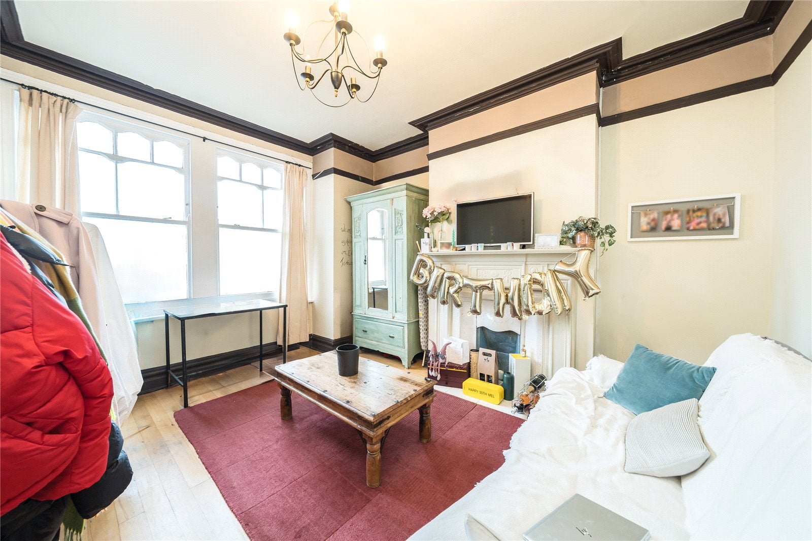 Flat Badminton Road in Greater London