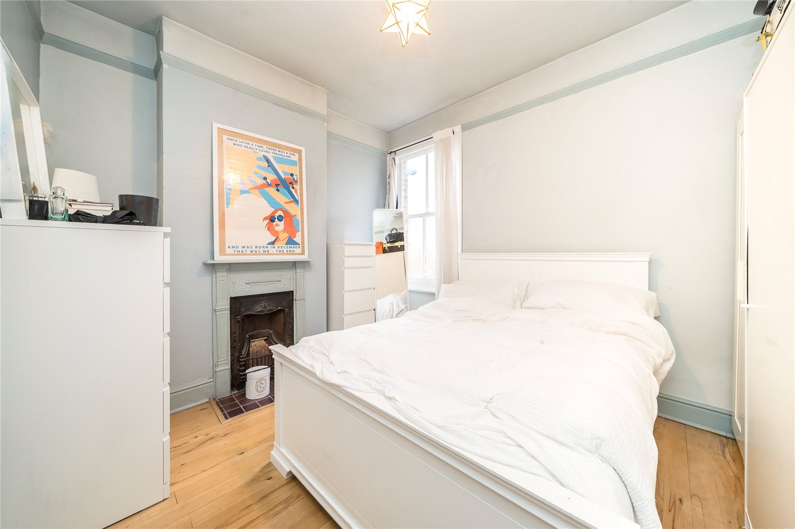 Flat Badminton Road in Greater London