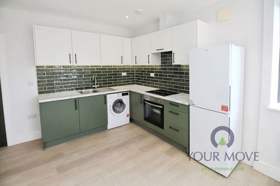 Flat Paradine Court in Bedford