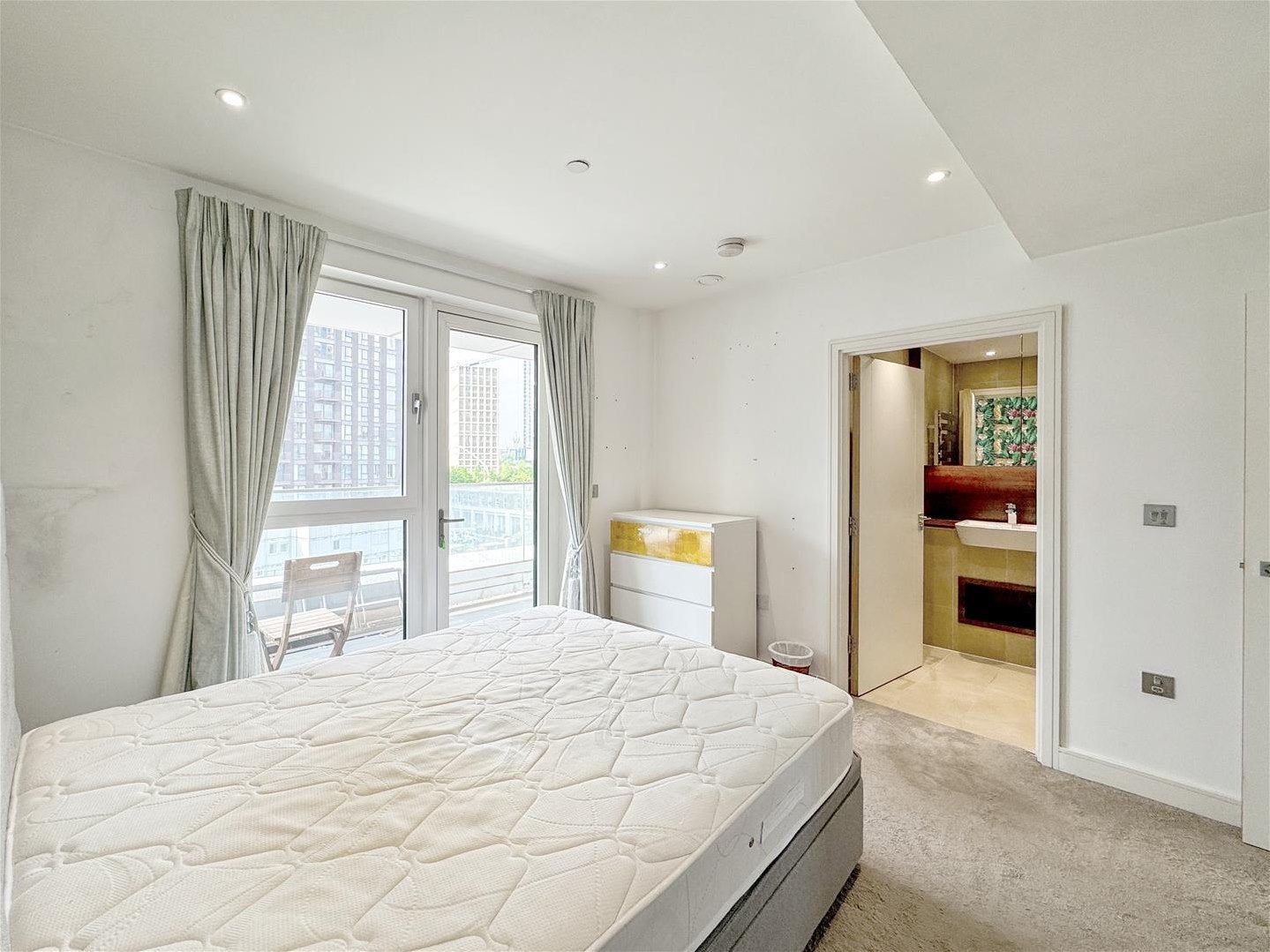 Flat Wandsworth Road in Greater London