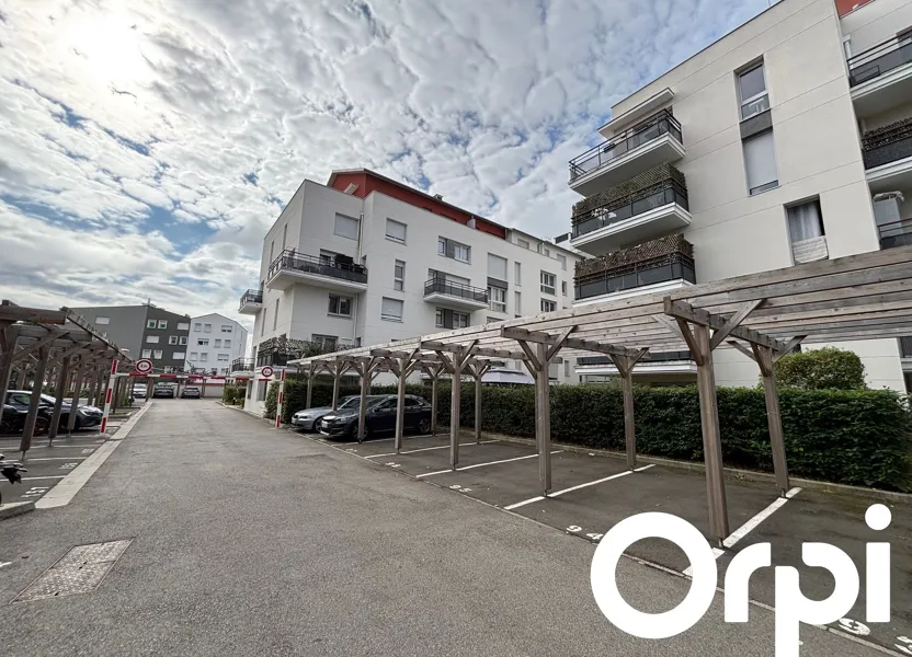 Flat Rue Jean Zay in Trappes
