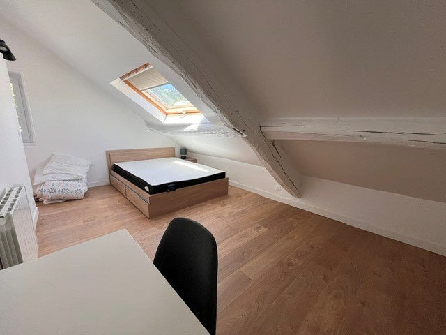 Chambre Rue de Versailles à Orsay