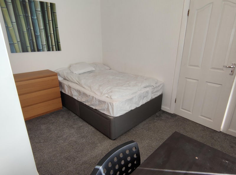Room Sir Henry Parkes Road in Coventry