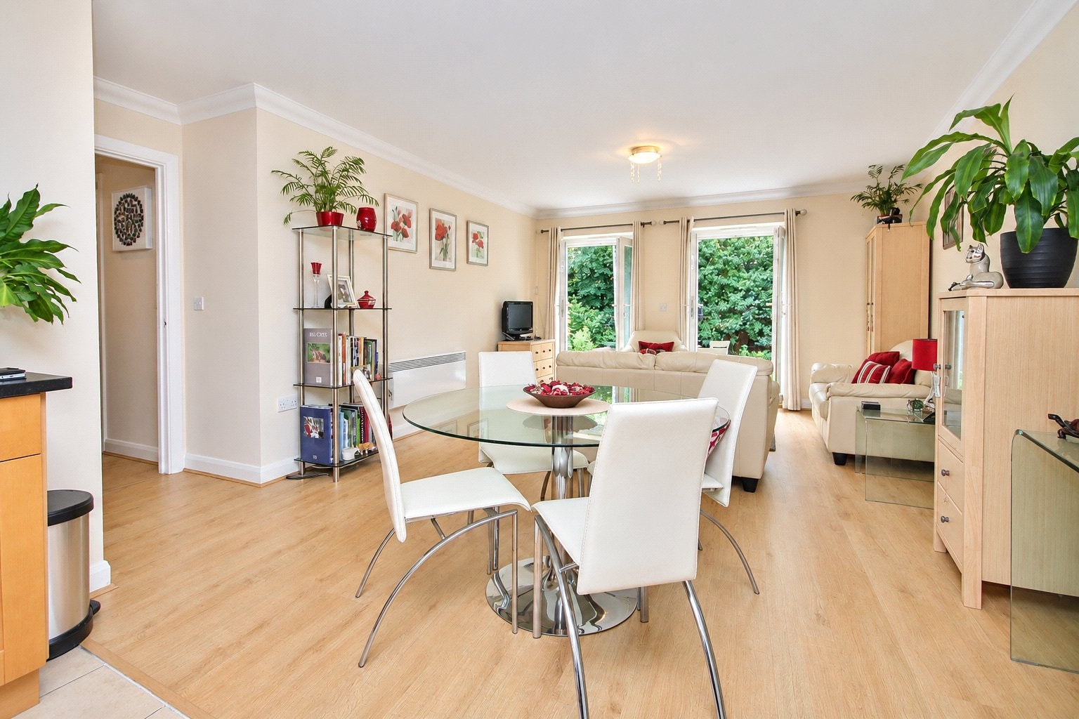Flat Greenheys Place in Woking