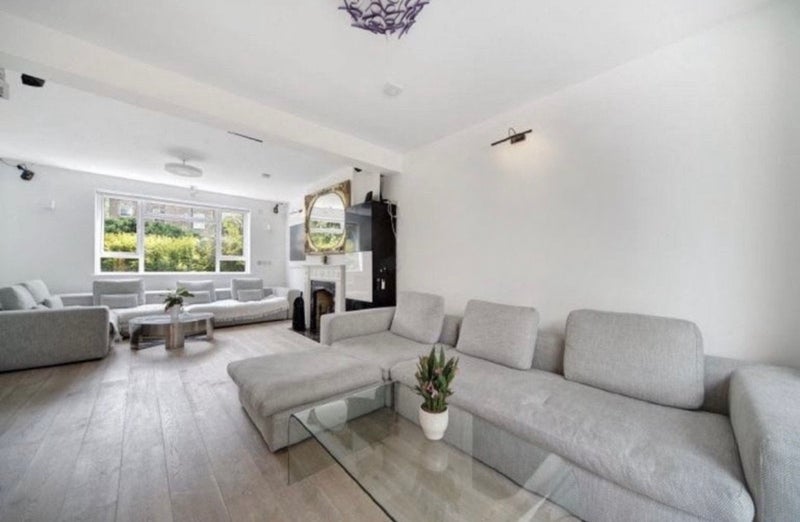 Room Hartham Close in Greater London