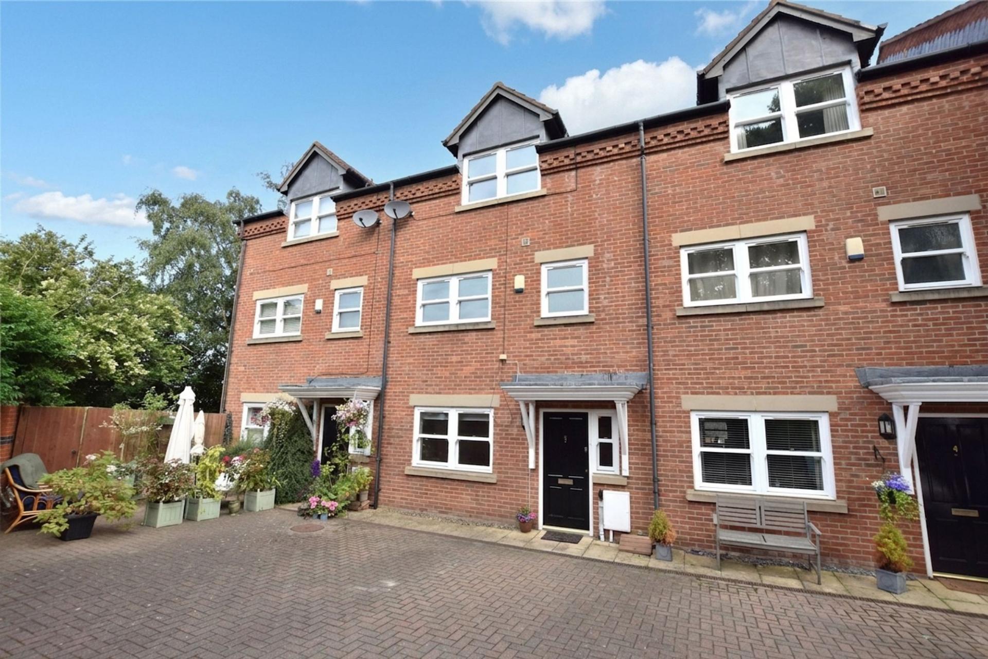 House Axwell Park Close in Gateshead