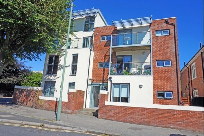 Flat Palmeira Avenue in Hove