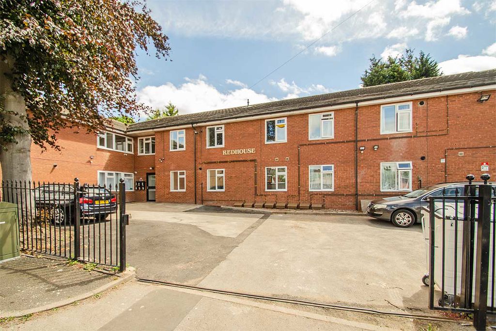 Flat Weston Street in Walsall