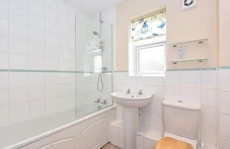 Flat Hawkes Close in Slough