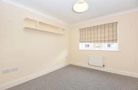 Flat Hawkes Close in Slough