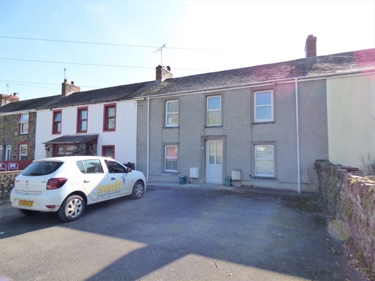 House Pondside in Carmarthen