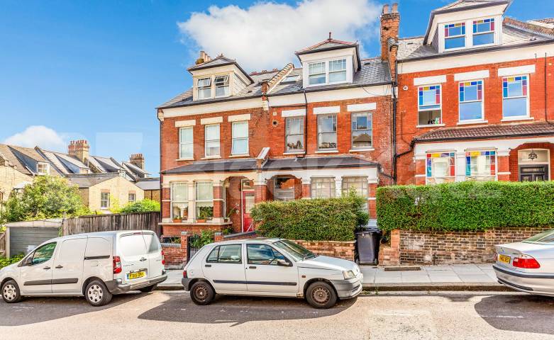 Flat Park Road in Greater London