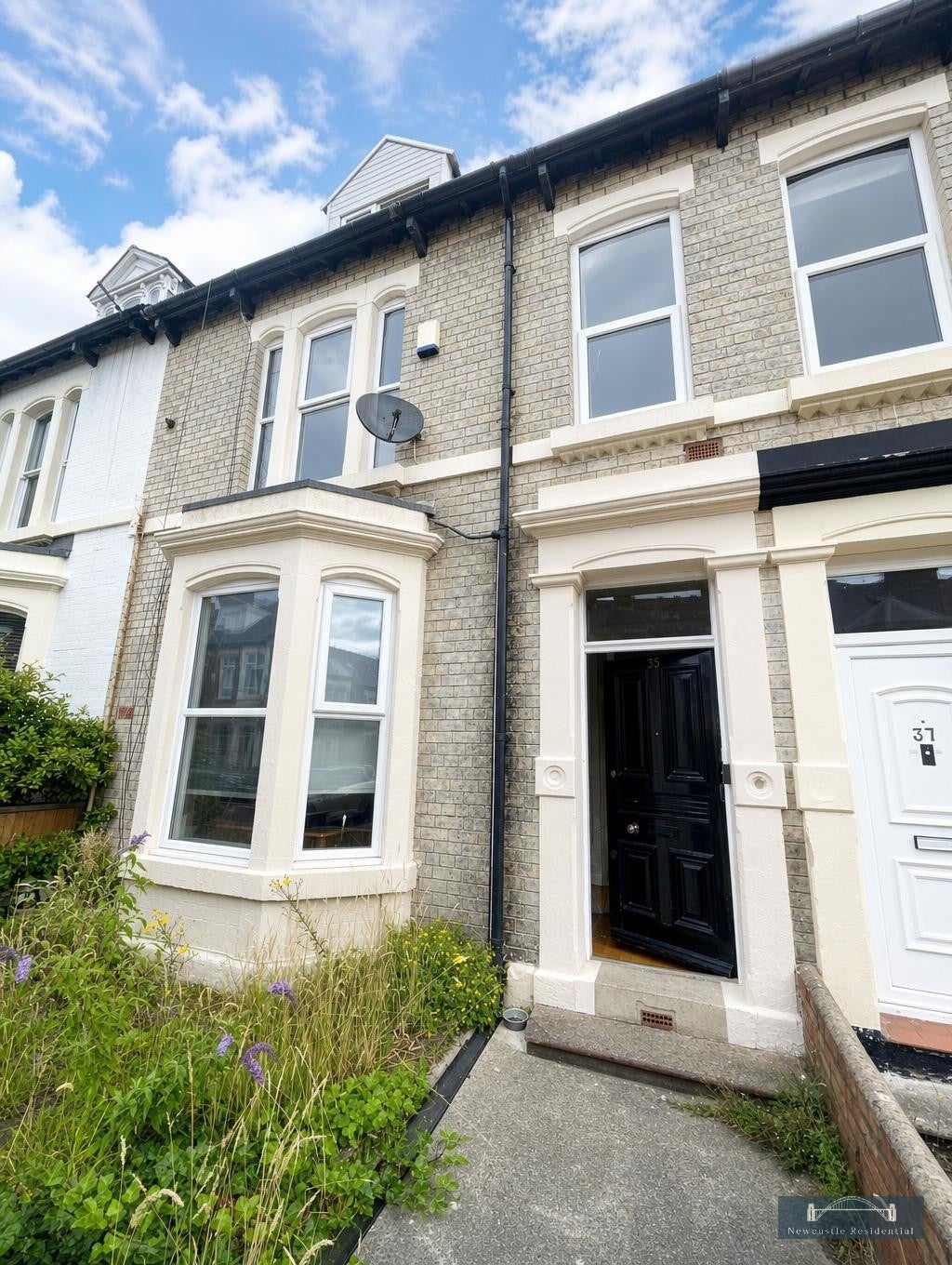 Flat Devonshire Place in Newcastle upon Tyne