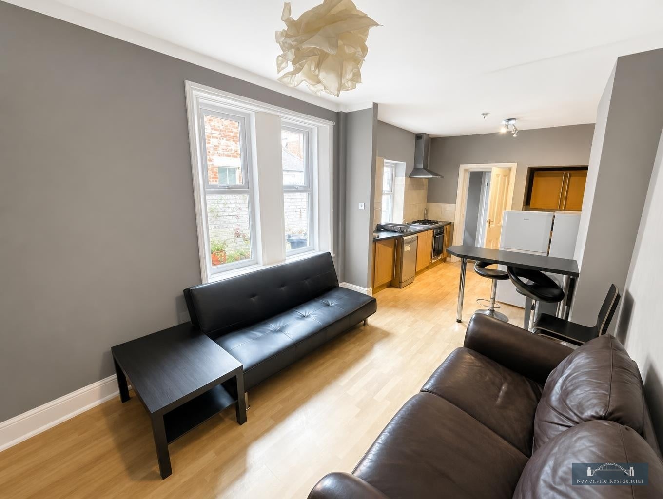 Flat Devonshire Place in Newcastle upon Tyne