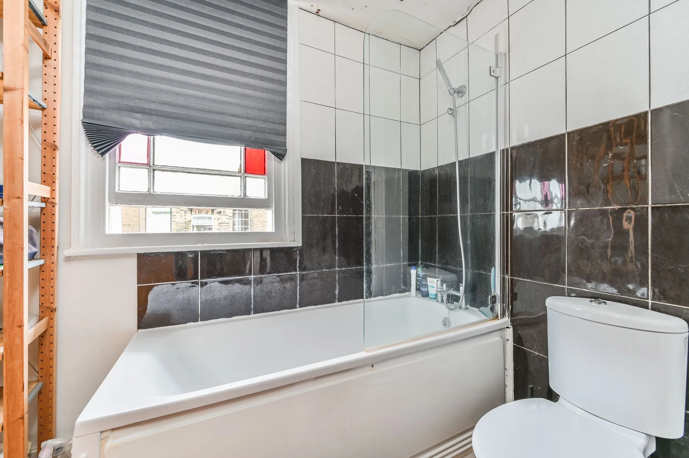 Flat Louvaine Road in Greater London