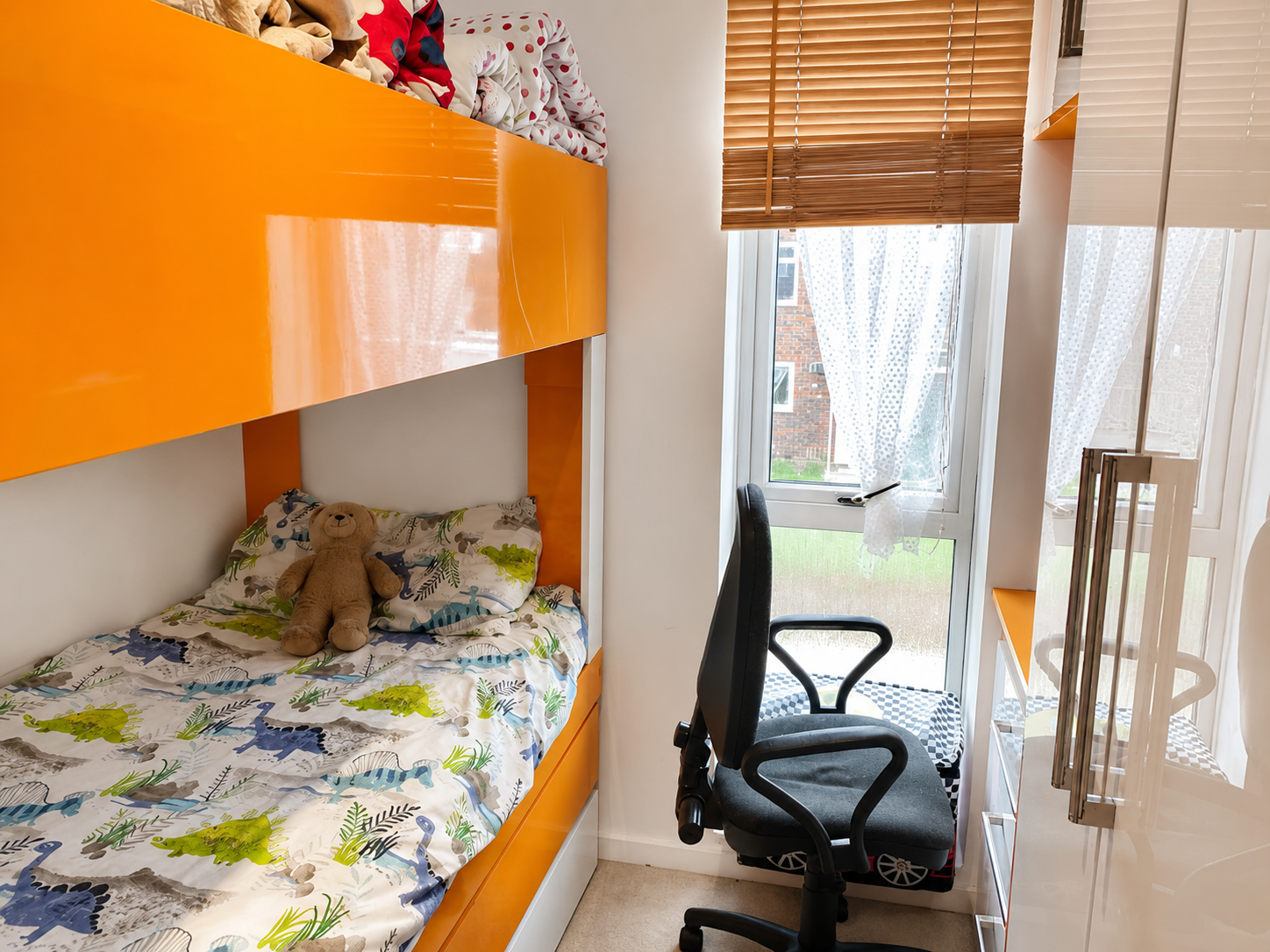 House Anglesey Close in Basingstoke and Deane