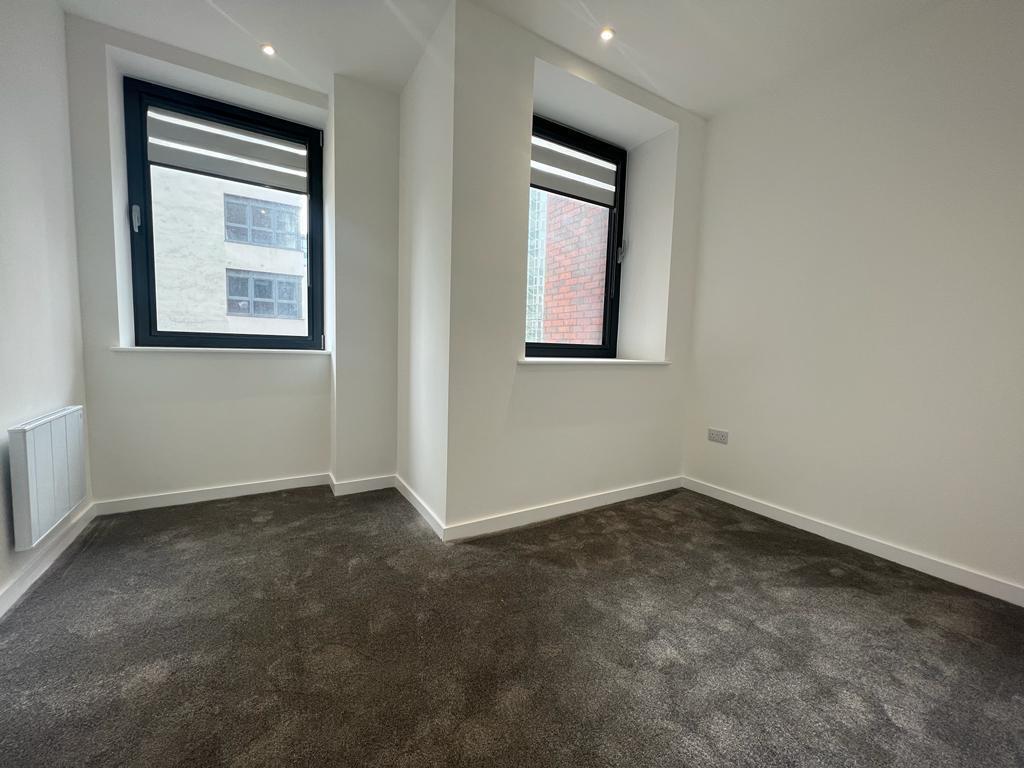 Flat Alençon Link in Basingstoke and Deane